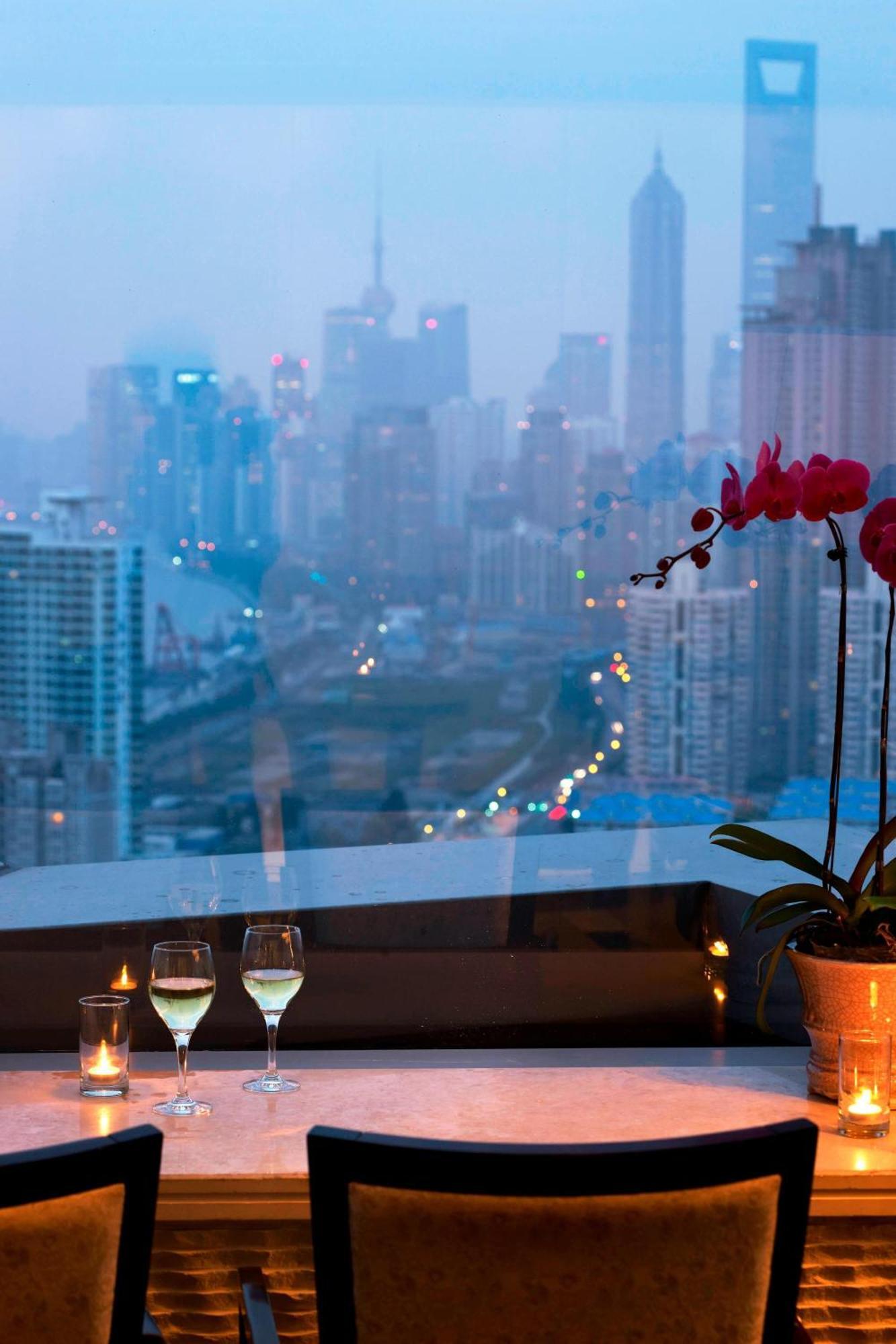 Sheraton Grand Shanghai Pudong Hotel & Residences Exterior foto
